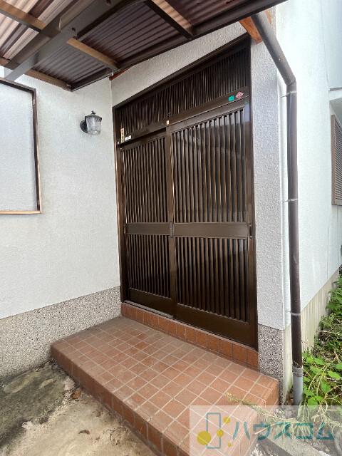 26/30 エントランス