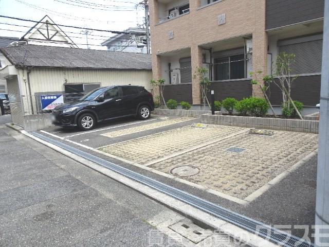 18/30 駐車場