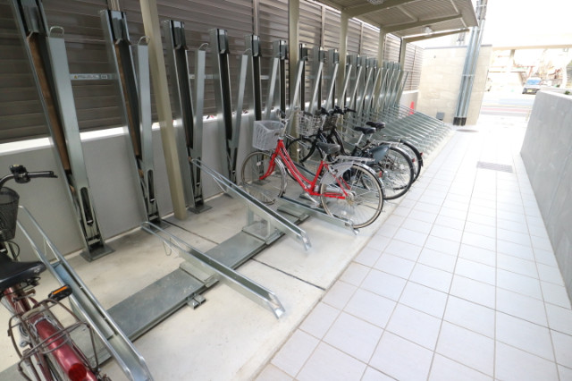 26/27 駐車場