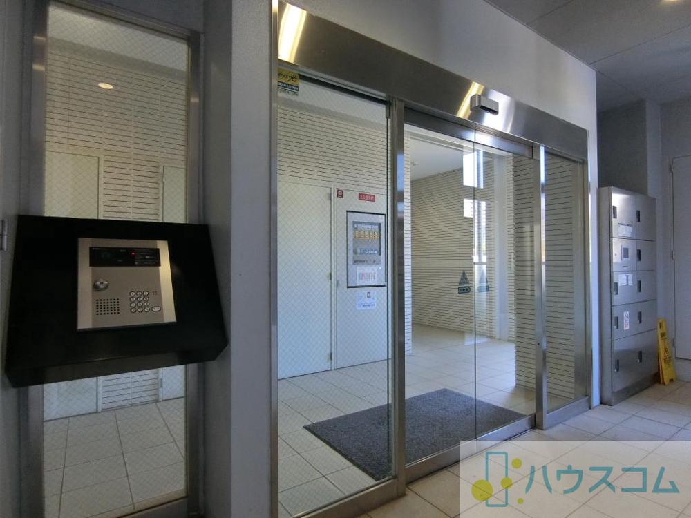2/4 エントランス