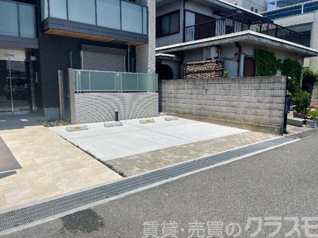 23/30 駐車場