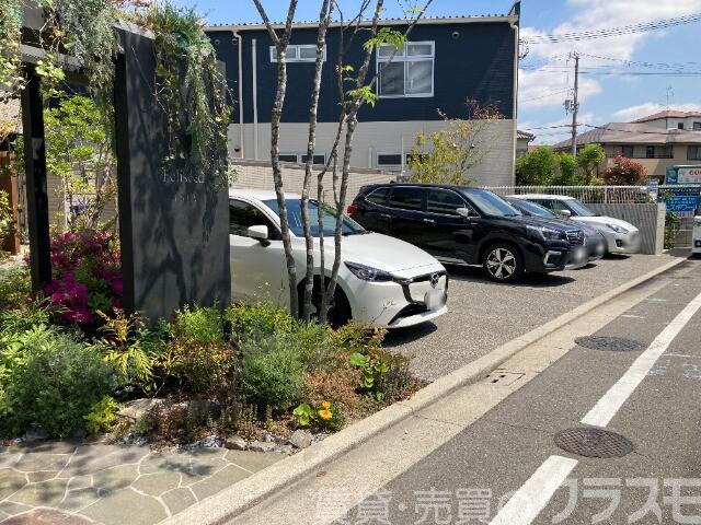 22/30 駐車場