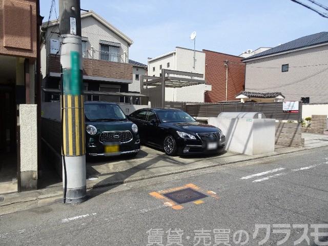 20/30 駐車場