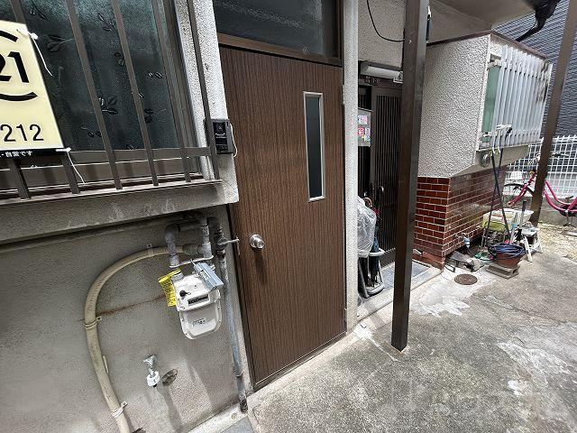 26/30 エントランス