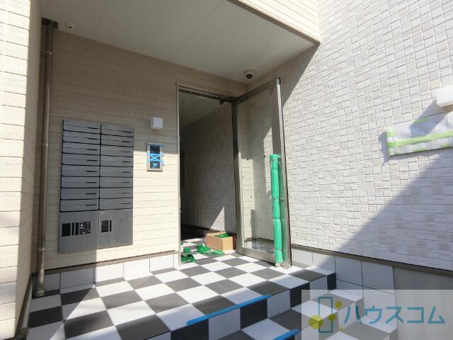 24/30 エントランス