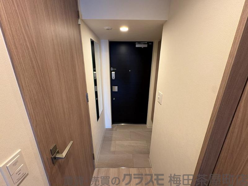 16/30 玄関