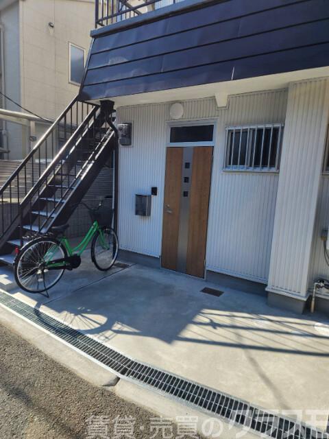 22/26 エントランス