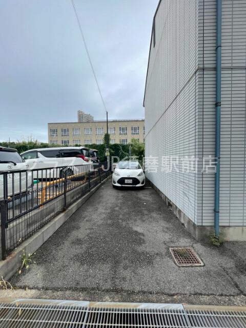 28/30 駐車場