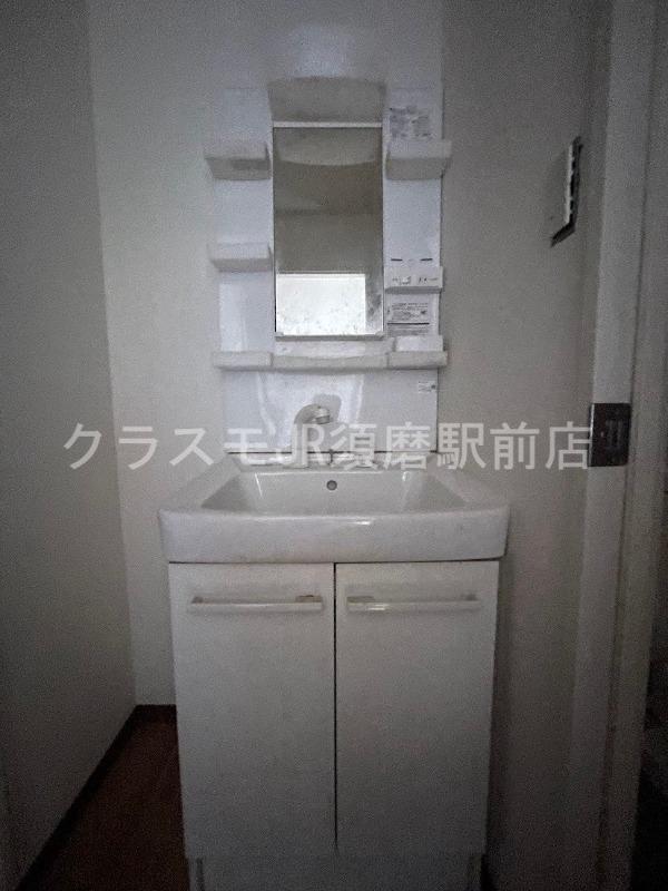 13/28 洗面