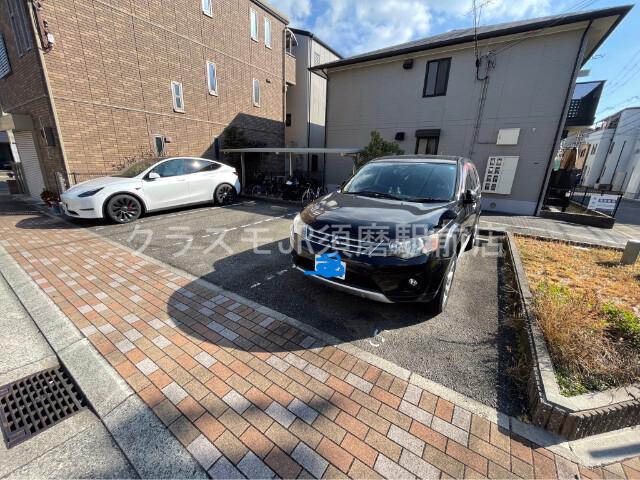 23/30 駐車場