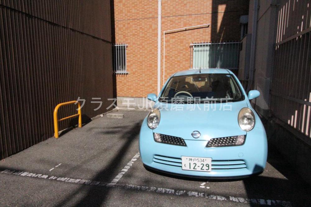 17/27 駐車場