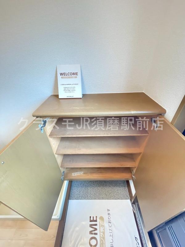 16/30 玄関