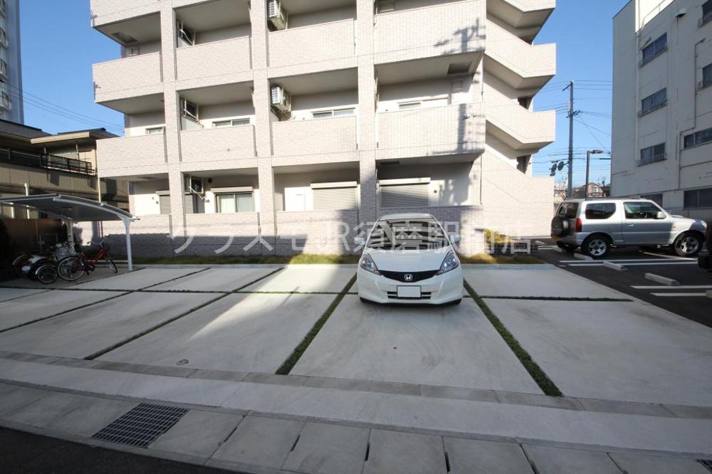 21/30 駐車場