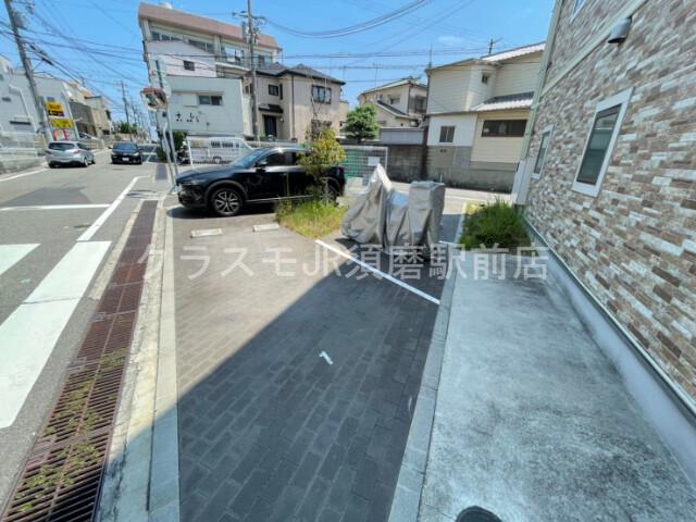28/30 駐車場