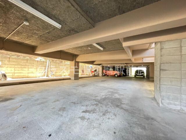 17/27 駐車場