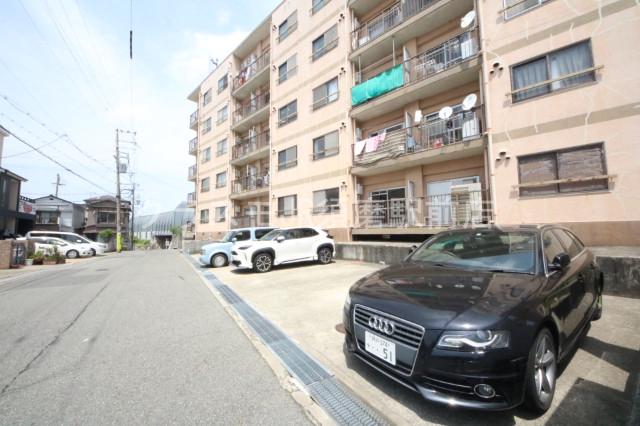 17/25 駐車場