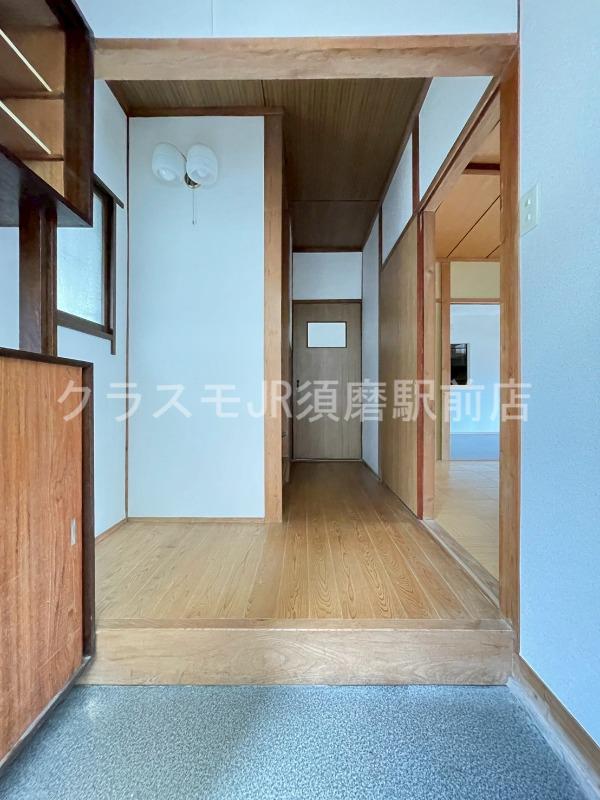 19/30 玄関