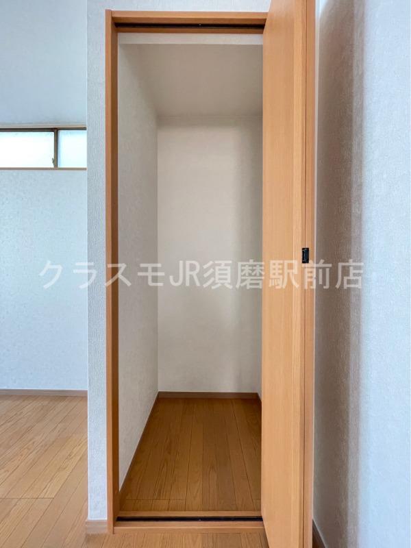 13/30 収納