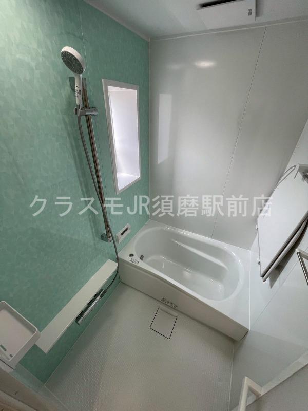 21/30 浴室