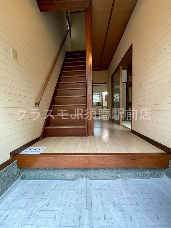 19/30 玄関