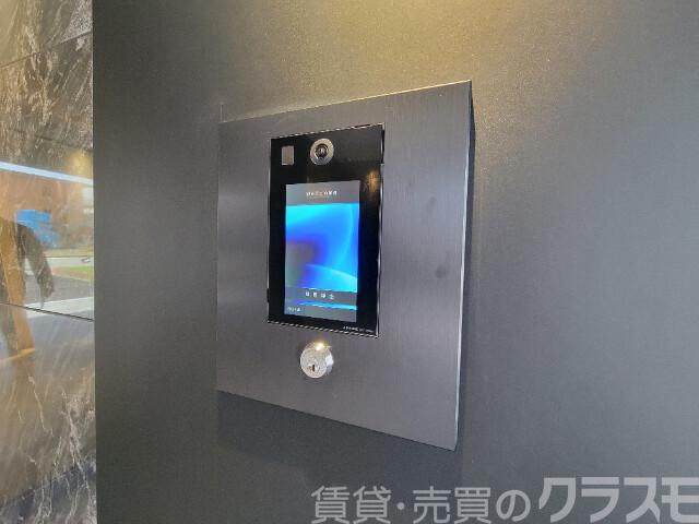 21/30 エントランス