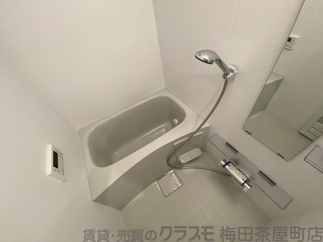 17/30 浴室