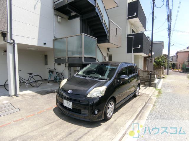 23/30 駐車場