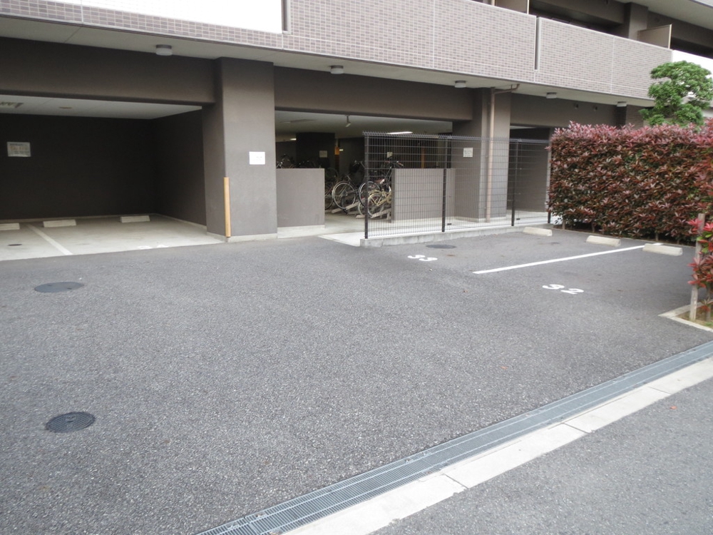 24/30 駐車場
