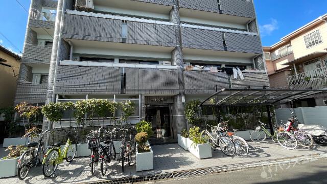 2/3 エントランス
