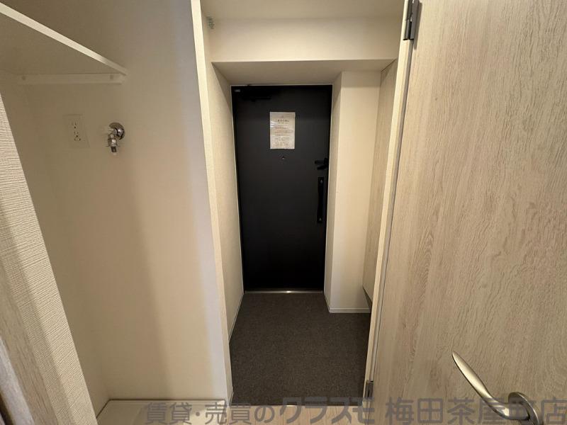 16/30 玄関