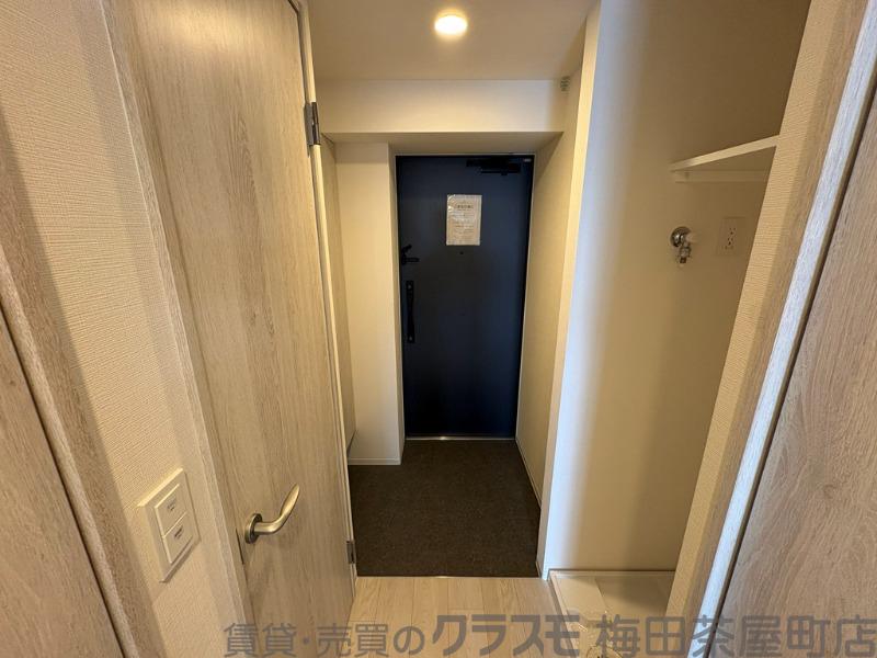 16/30 玄関