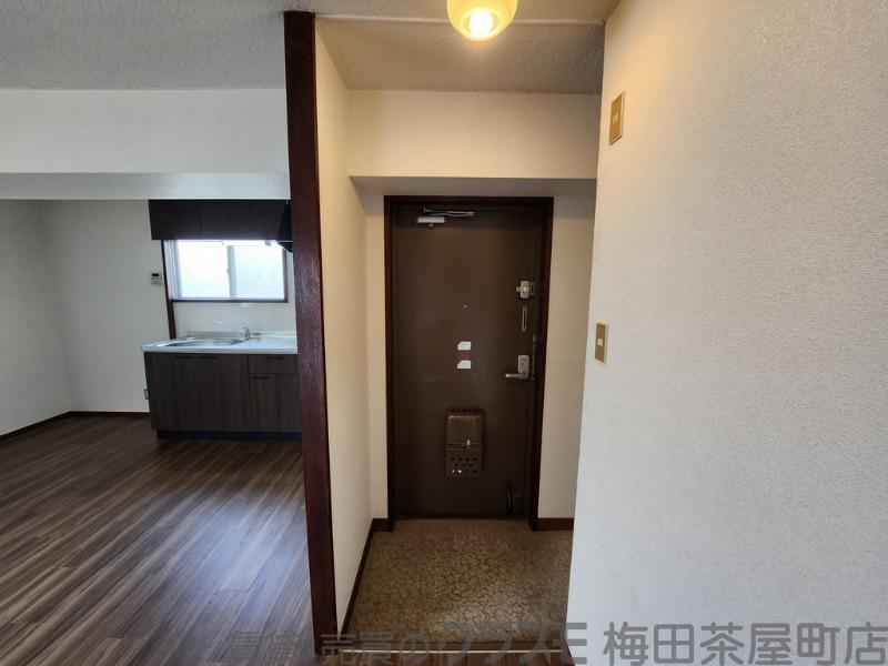 14/30 玄関