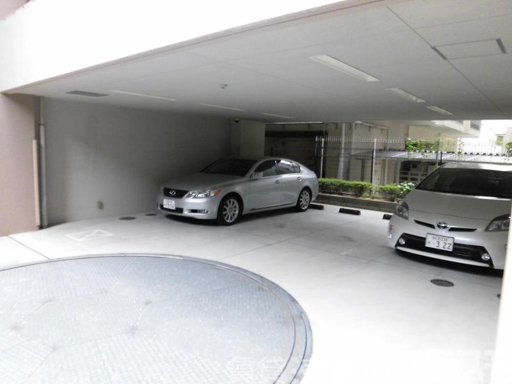 22/26 駐車場