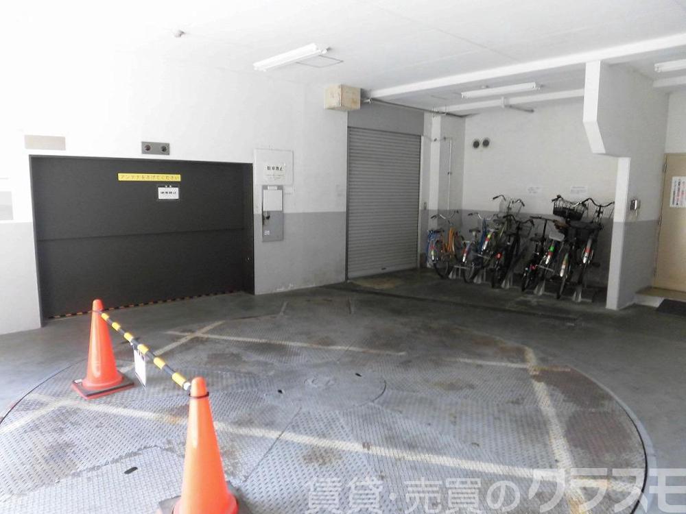 20/23 駐車場