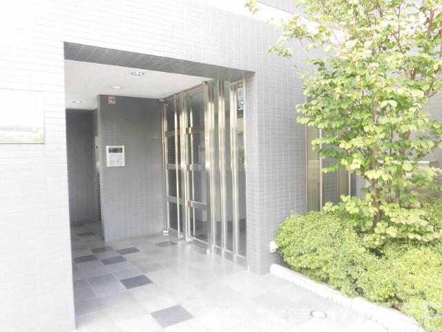 21/25 エントランス