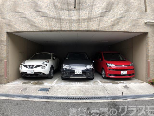 22/30 駐車場