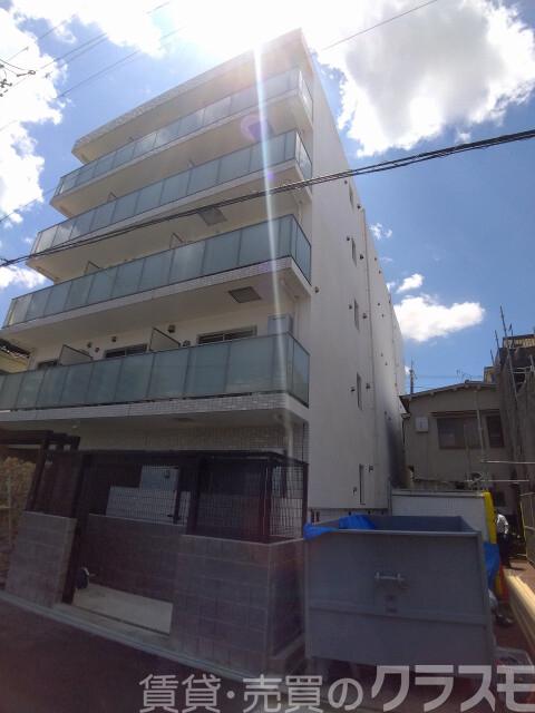 21/26 エントランス