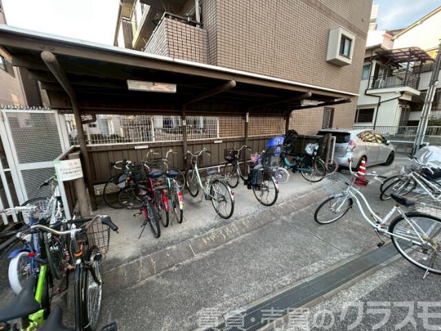 22/30 駐車場