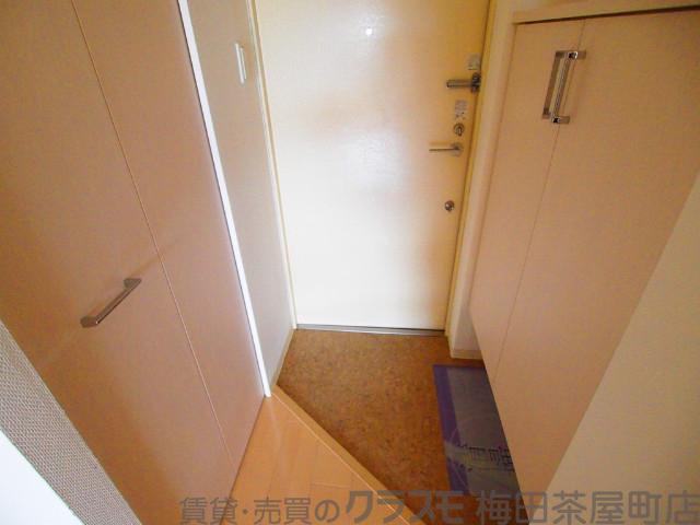 14/30 玄関