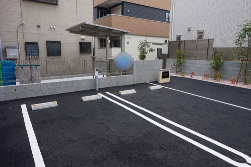 23/30 駐車場