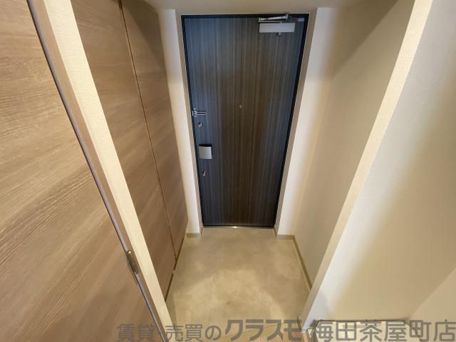 14/30 玄関