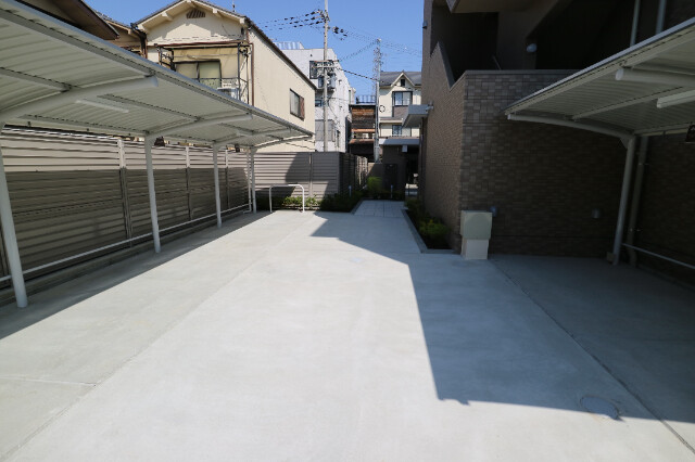 25/27 駐車場