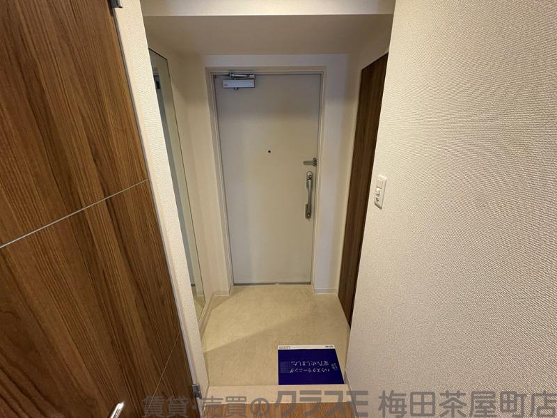 16/30 玄関