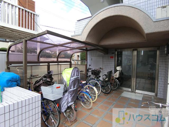 25/30 エントランス
