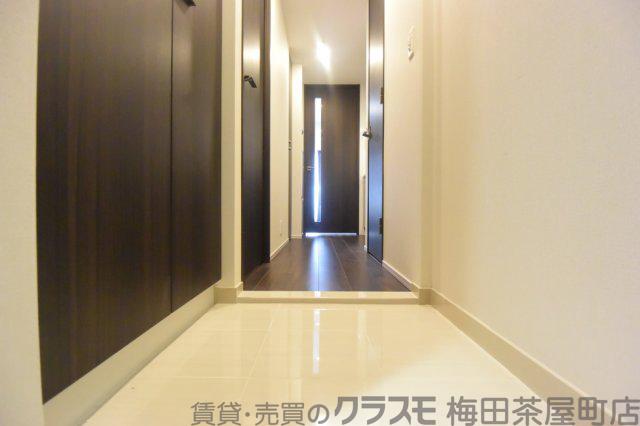 14/30 玄関