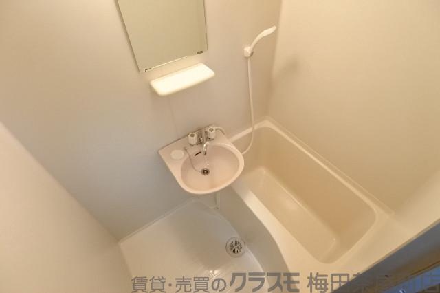 18/30 浴室
