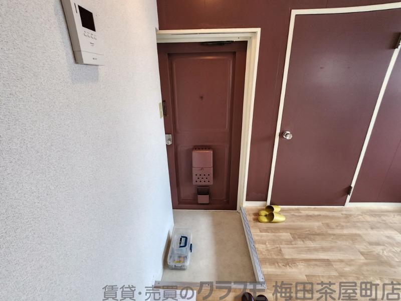 14/30 玄関