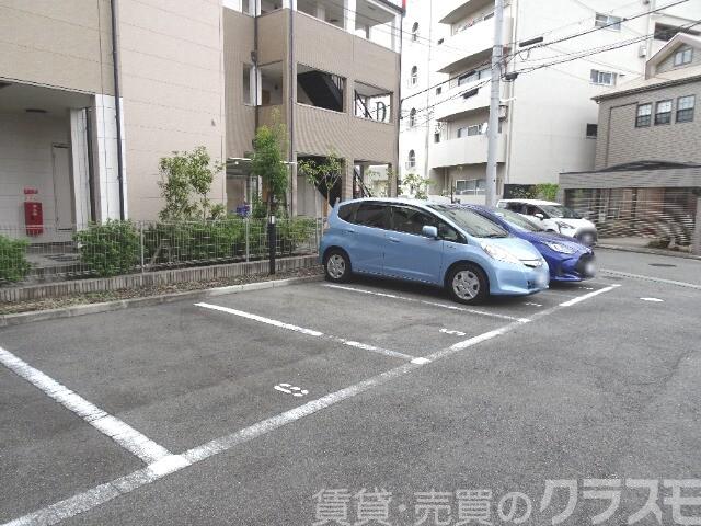 2/13 駐車場