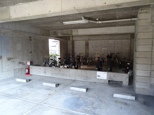 22/29 駐車場