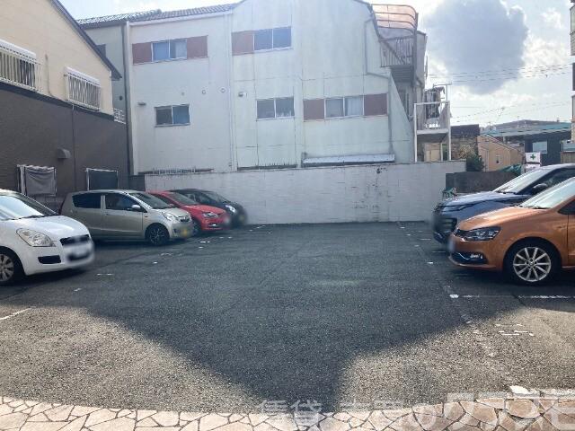 22/30 駐車場